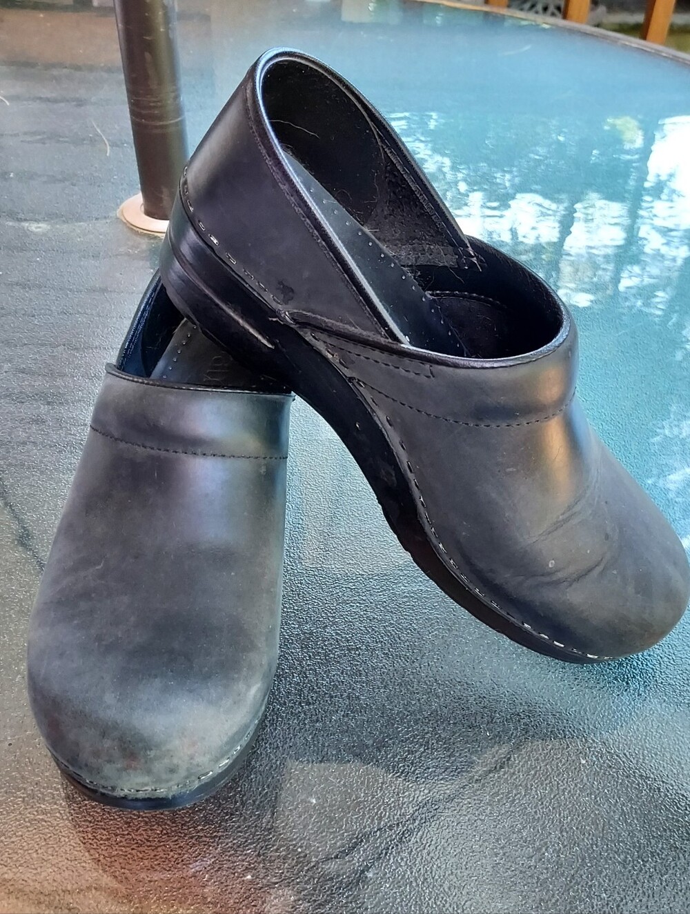 Sanita Black Oiled Leather Clogs In Size 39